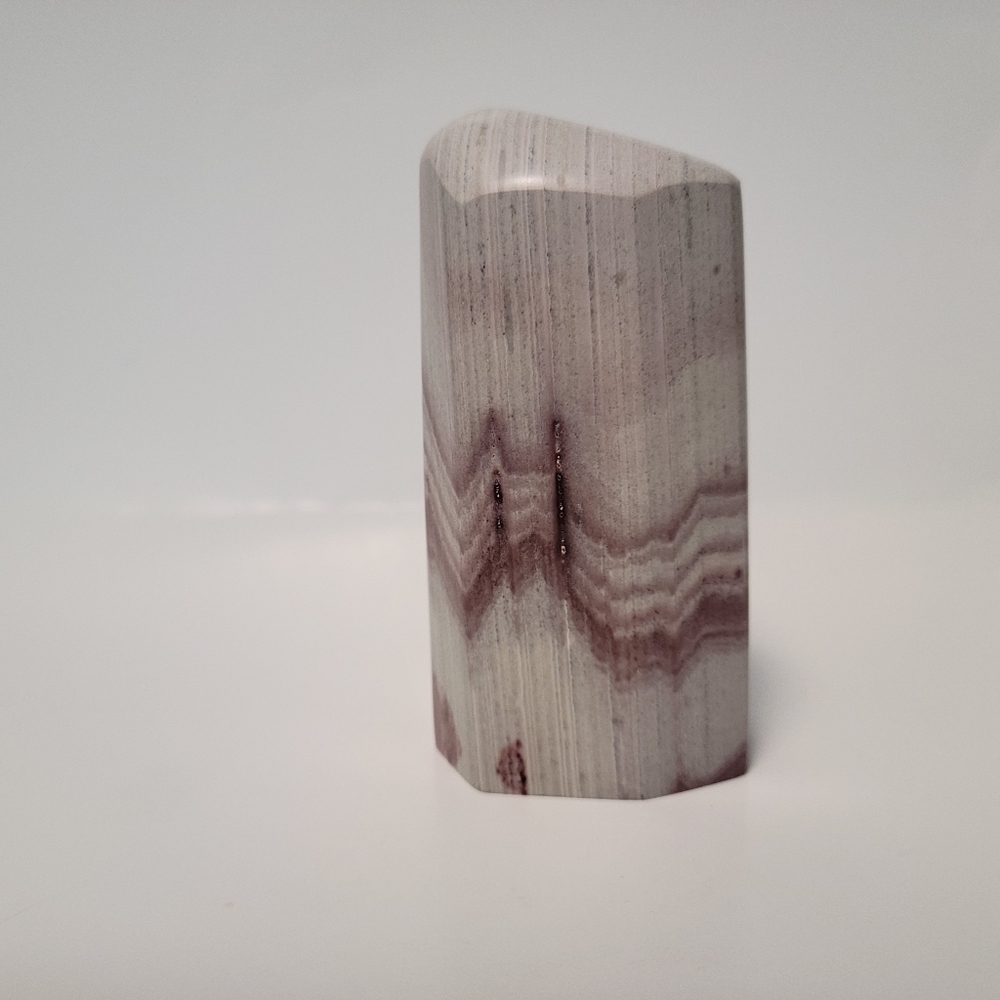 Free-form crystal